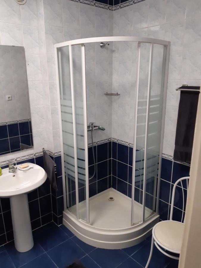 Gabor Pal 1 Apartman 1 Szoba Dunafoldvar Buitenkant foto